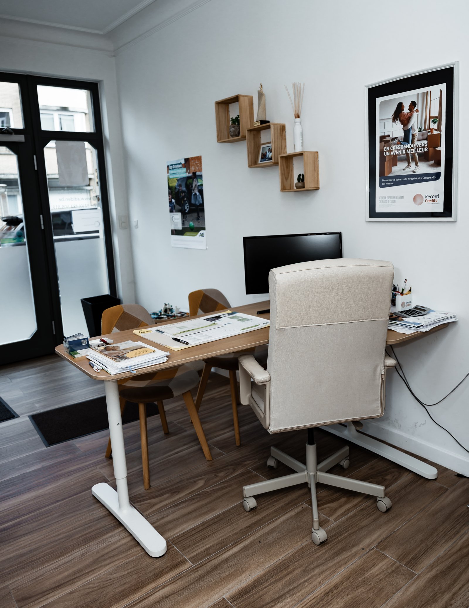 commercial-agence-d58e47db